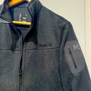 Arc’teryx x ROBLOX Covert Cardigan Black Heather Women’s Large